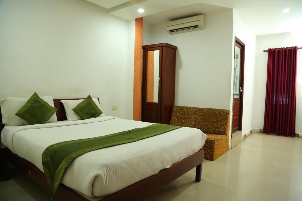 Malabar Plaza Inn Kochi Luaran gambar